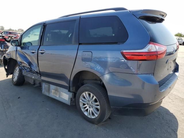 2015 Toyota Sienna XLE