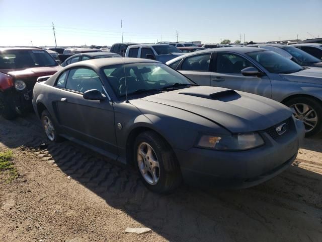 2004 Ford Mustang