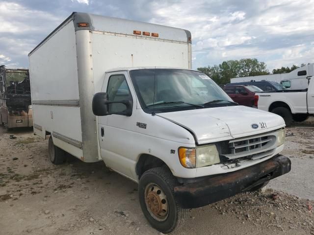 2002 Ford Econoline E350 Super Duty Cutaway Van