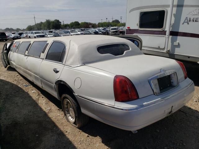 1999 Lincoln Town Car Executive