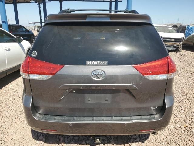 2013 Toyota Sienna XLE