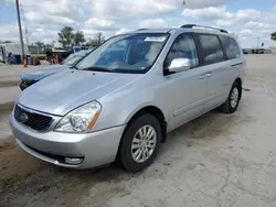 2014 KIA Sedona LX en venta en Pekin, IL