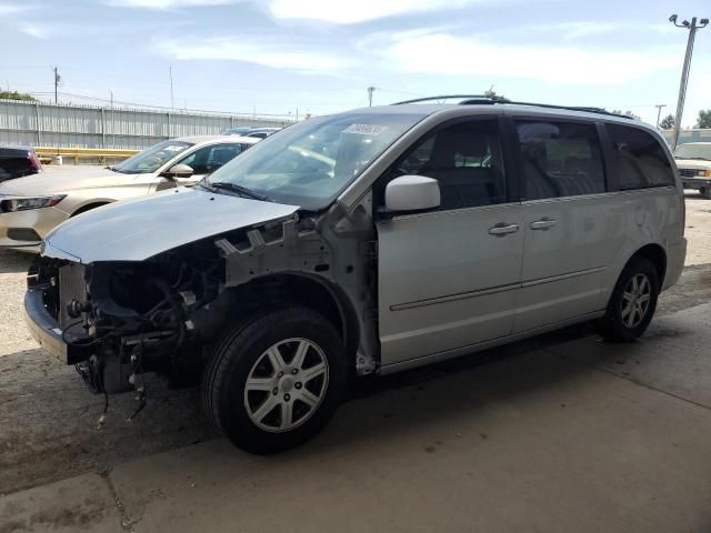 2010 Chrysler Town & Country Touring