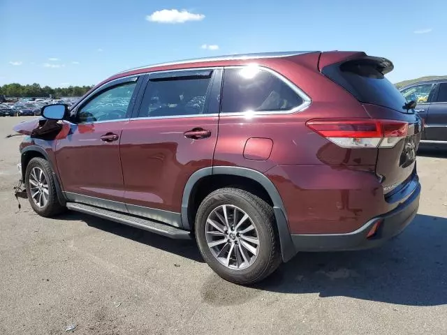 2019 Toyota Highlander SE