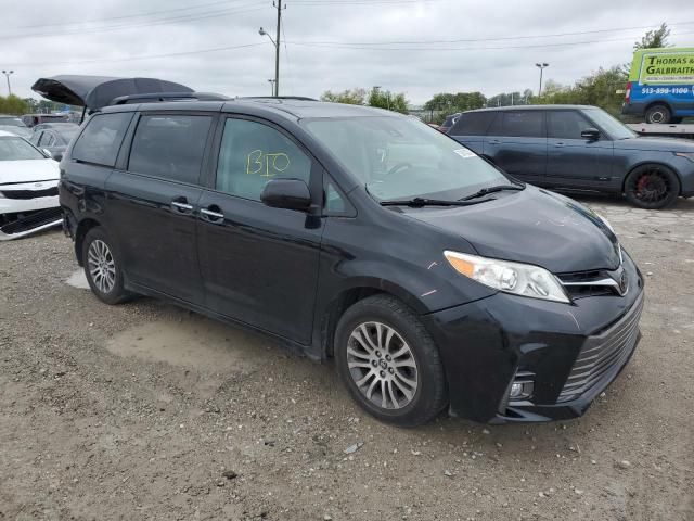 2020 Toyota Sienna XLE