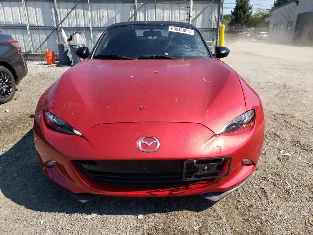 2016 Mazda MX-5 Miata Sport