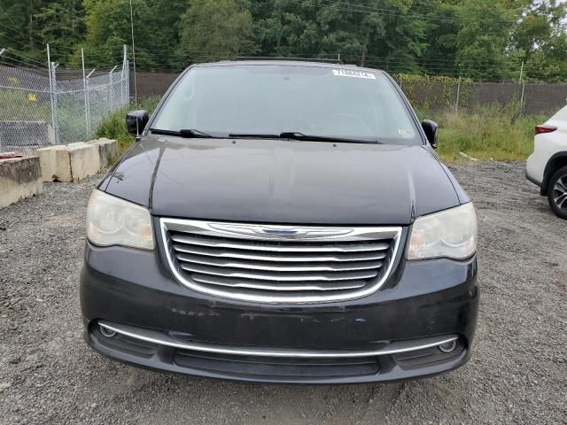 2013 Chrysler Town & Country Touring