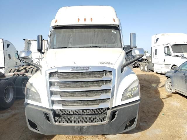 2021 Freightliner Cascadia 126