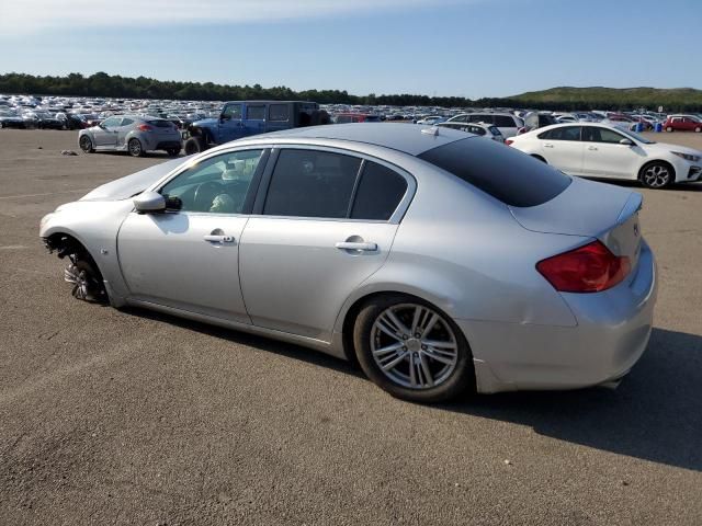 2015 Infiniti Q40