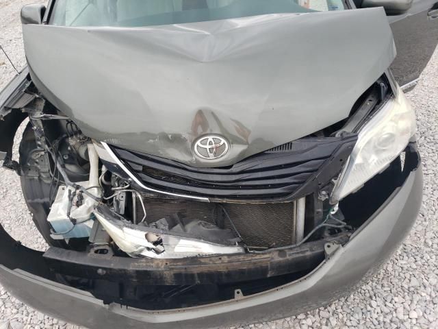 2012 Toyota Sienna LE