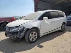 Carros salvage sin ofertas aún a la venta en subasta: 2017 Chrysler Pacifica Touring L Plus