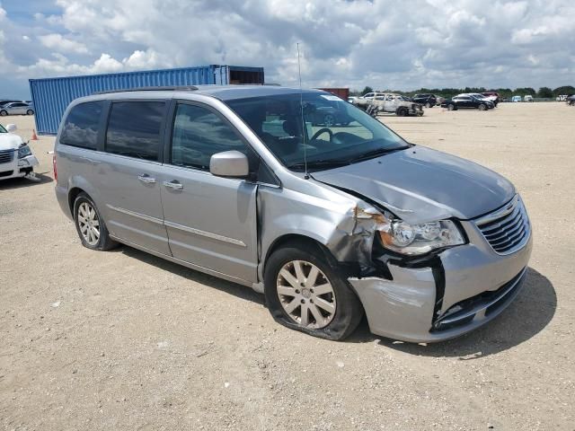 2016 Chrysler Town & Country Touring