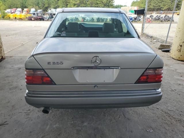 1995 Mercedes-Benz E 320 Base