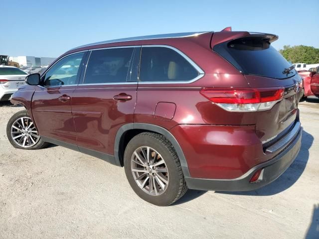 2019 Toyota Highlander SE