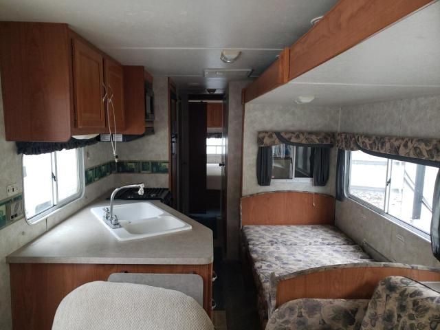 2004 Coachmen Travel Trailer