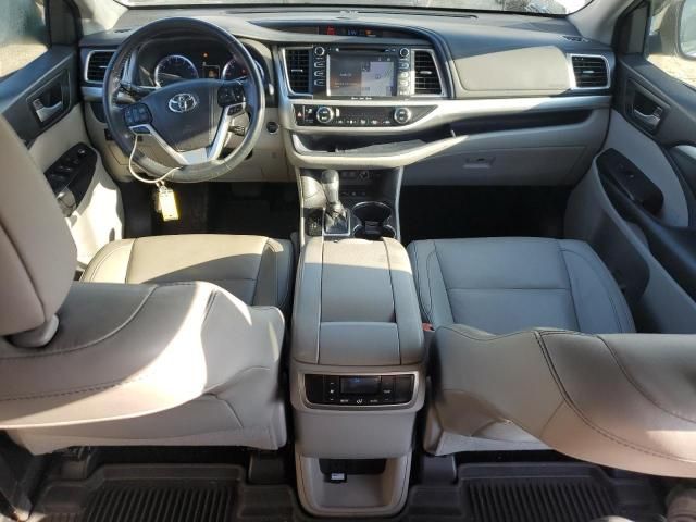 2018 Toyota Highlander SE