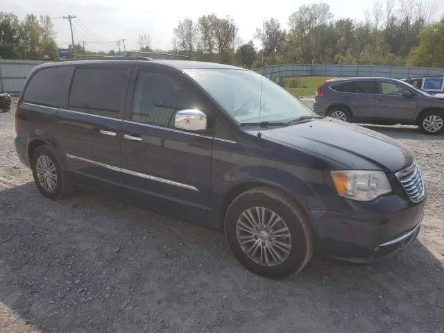 2014 Chrysler Town & Country Touring L