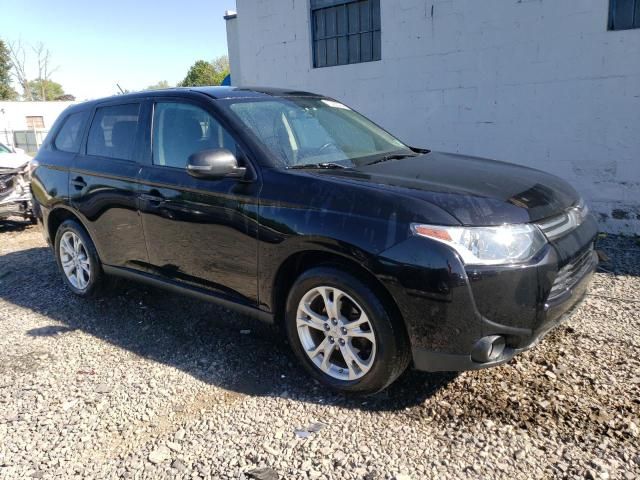 2014 Mitsubishi Outlander SE