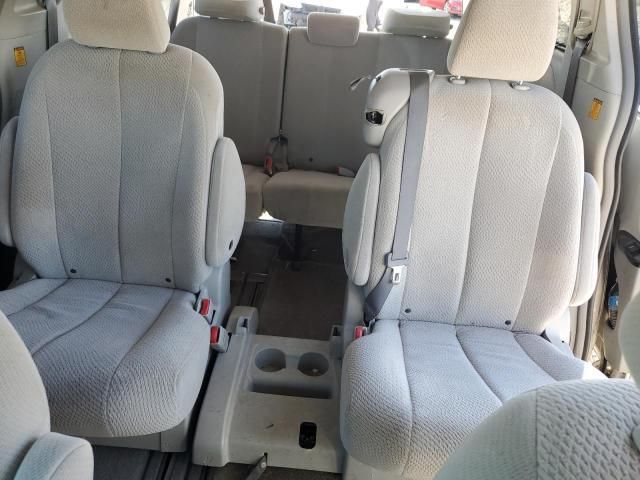 2011 Toyota Sienna LE