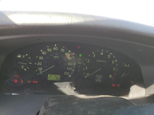 2004 Nissan Pathfinder LE