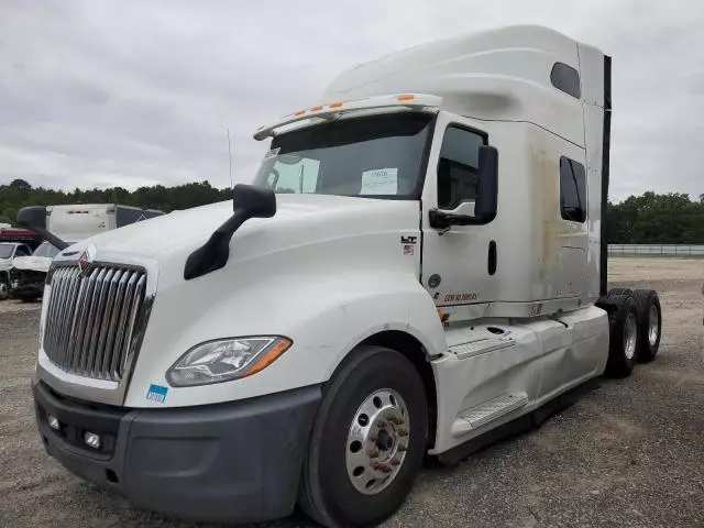 2018 International LT625