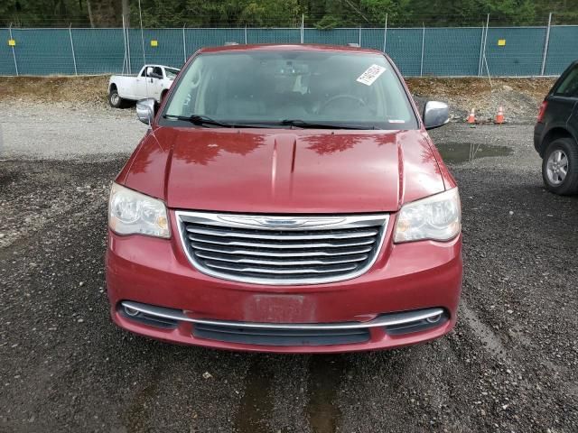 2014 Chrysler Town & Country Touring L