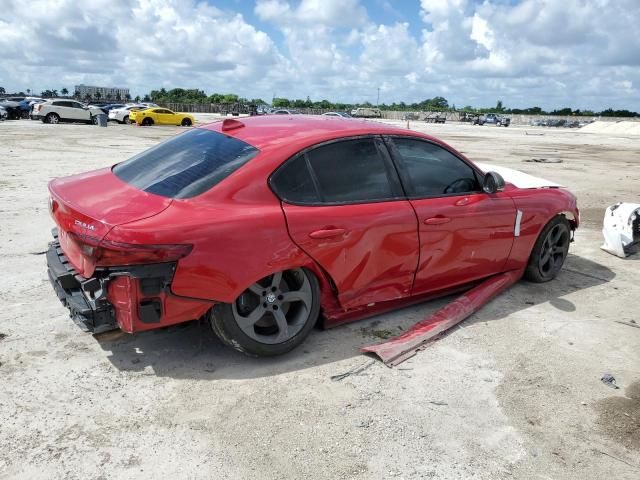 2018 Alfa Romeo Giulia Q4