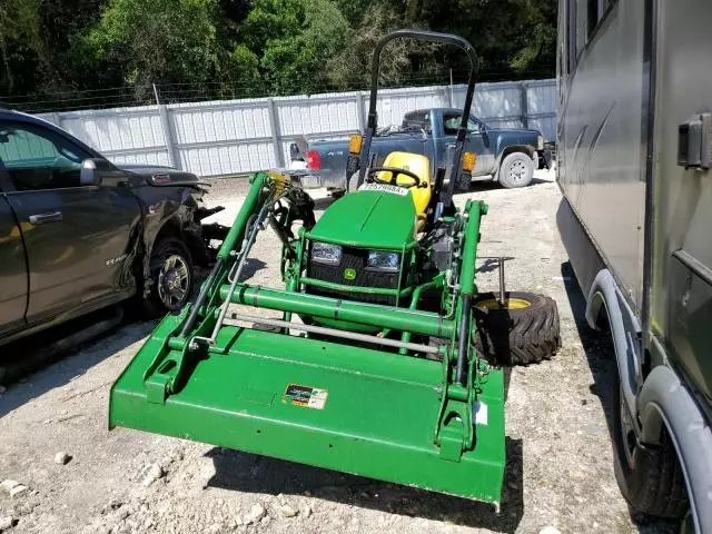 2021 John Deere 1025R