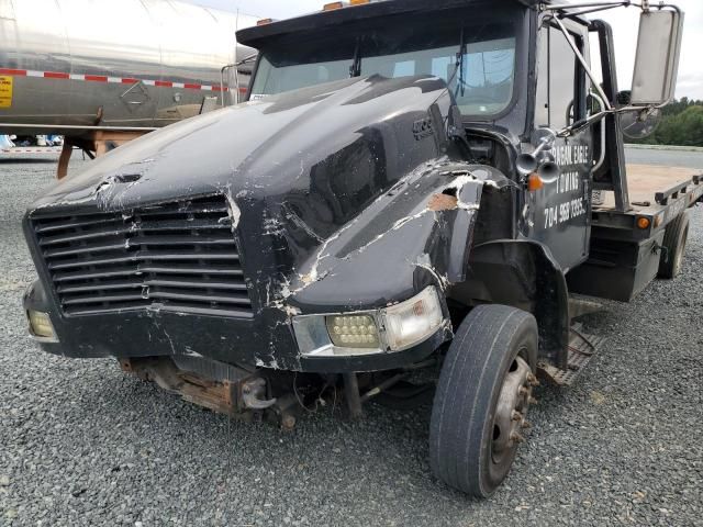 2001 International 4000 4700