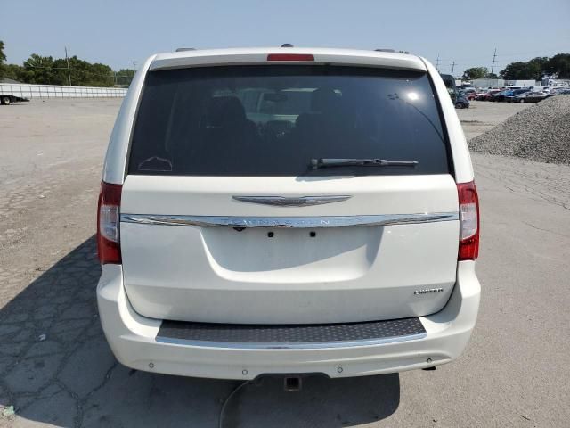 2013 Chrysler Town & Country Limited