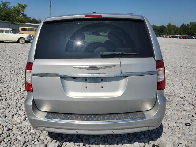 2011 Chrysler Town & Country Touring L