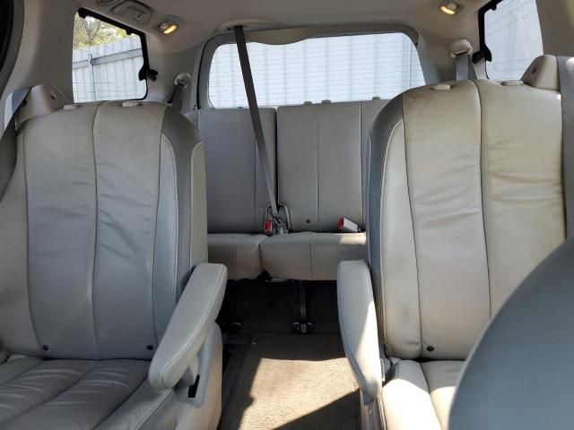 2013 Toyota Sienna XLE