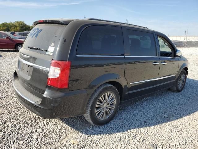 2016 Chrysler Town & Country Touring L