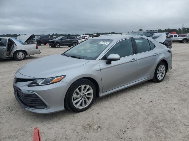 2022 Toyota Camry LE