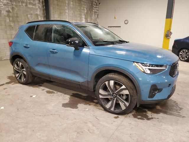 2023 Volvo XC40 Plus