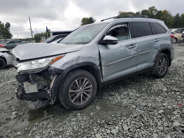 2019 Toyota Highlander SE