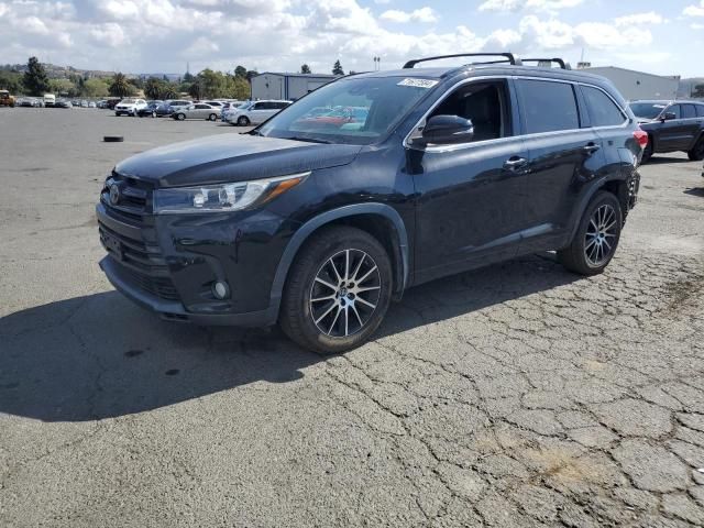 2017 Toyota Highlander SE