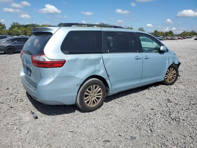 2017 Toyota Sienna XLE