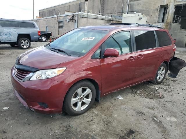 2015 Toyota Sienna LE