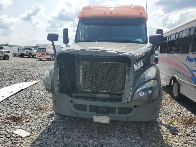 2013 Freightliner Cascadia 125