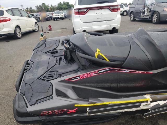 2023 Seadoo RXT300