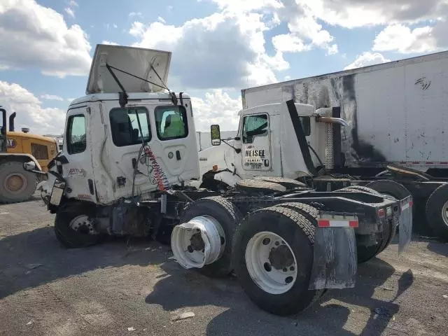 2019 Freightliner Cascadia 126