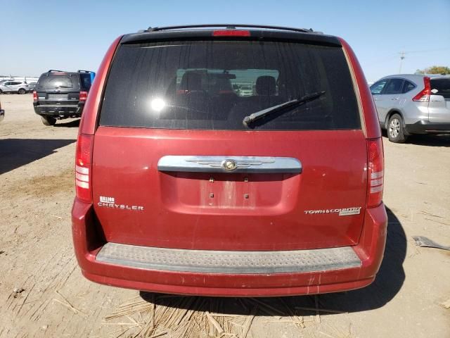 2010 Chrysler Town & Country Touring