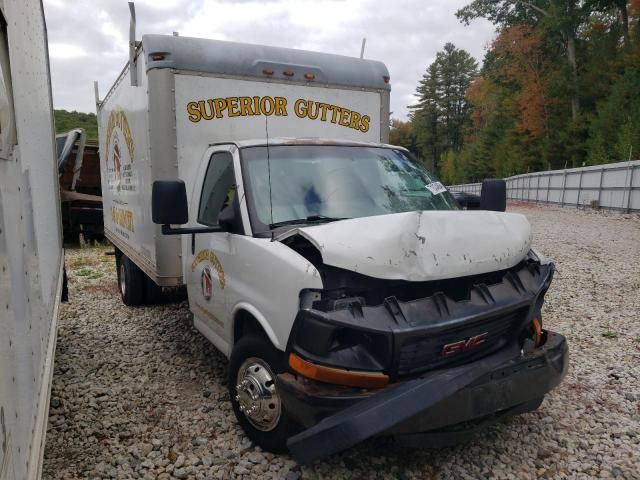 2004 GMC Savana Cutaway G3500