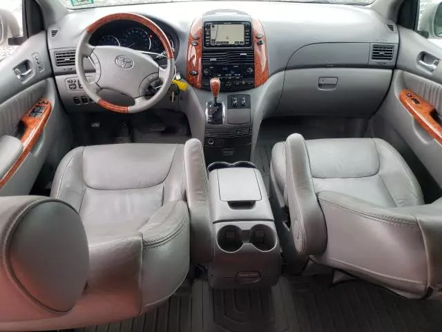 2008 Toyota Sienna XLE