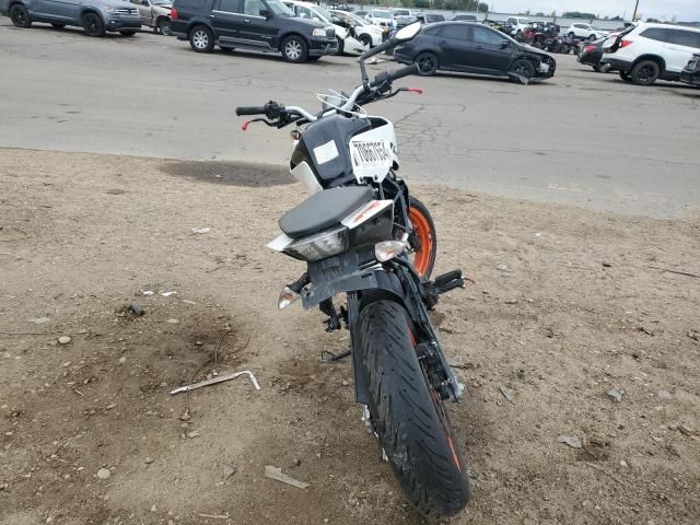 2021 KTM 200 Duke