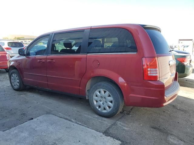 2010 Chrysler Town & Country LX