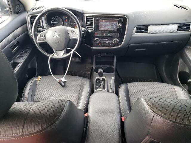 2015 Mitsubishi Outlander SE