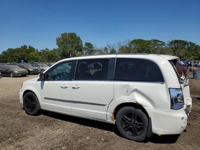 2013 Chrysler Town & Country Touring