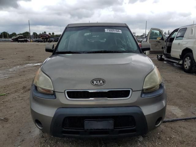 2010 KIA Soul +